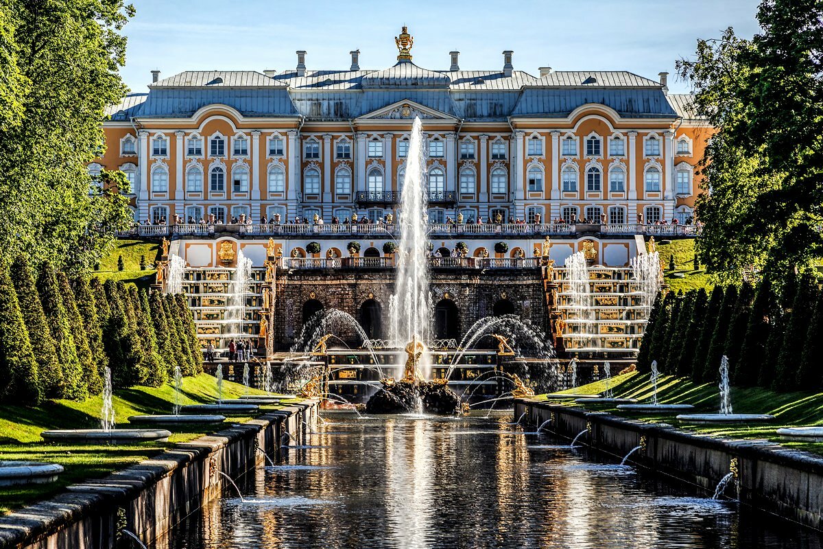Петергофский дворец